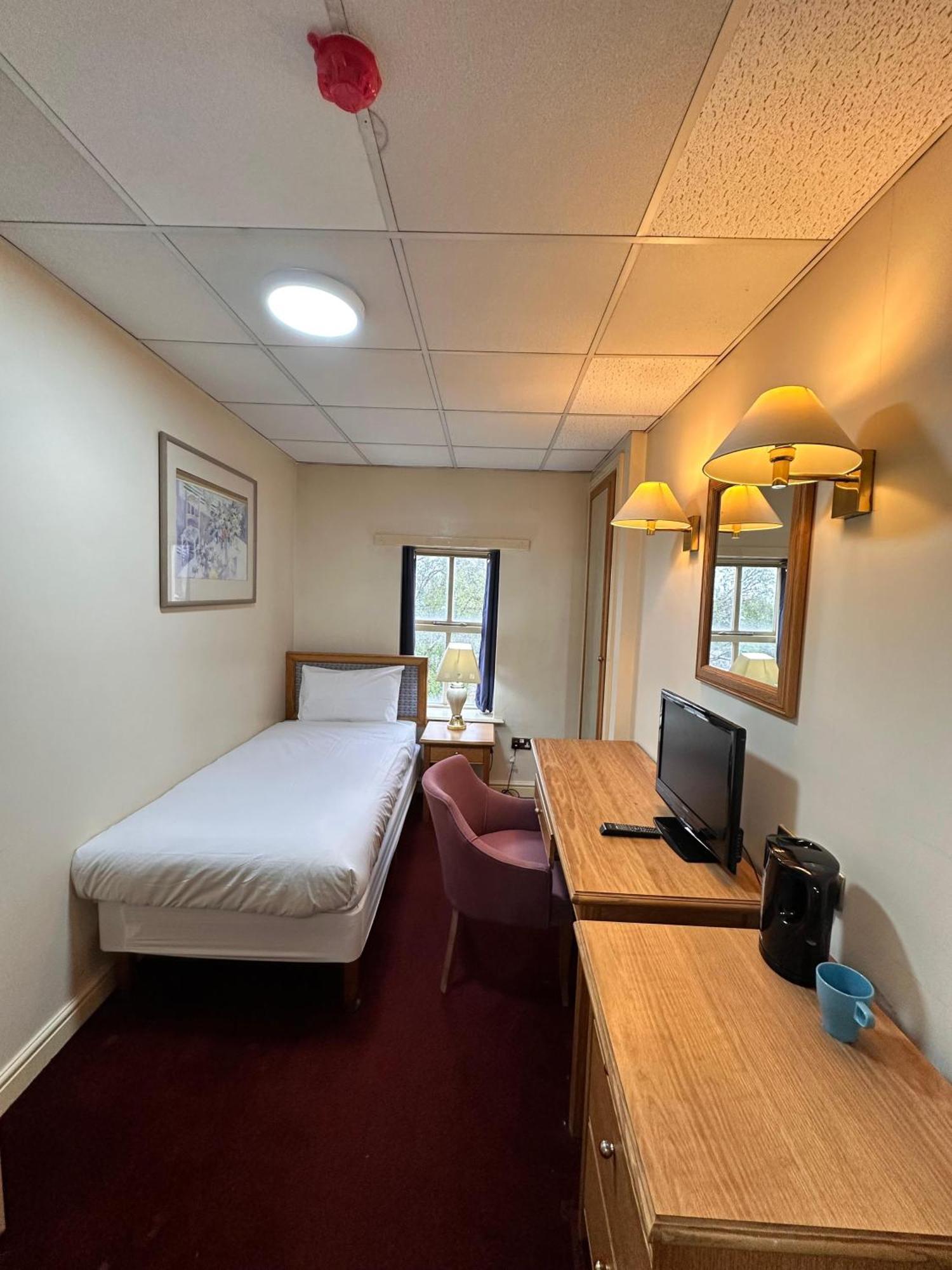 Throstles Nest Hotel Liverpool Buitenkant foto